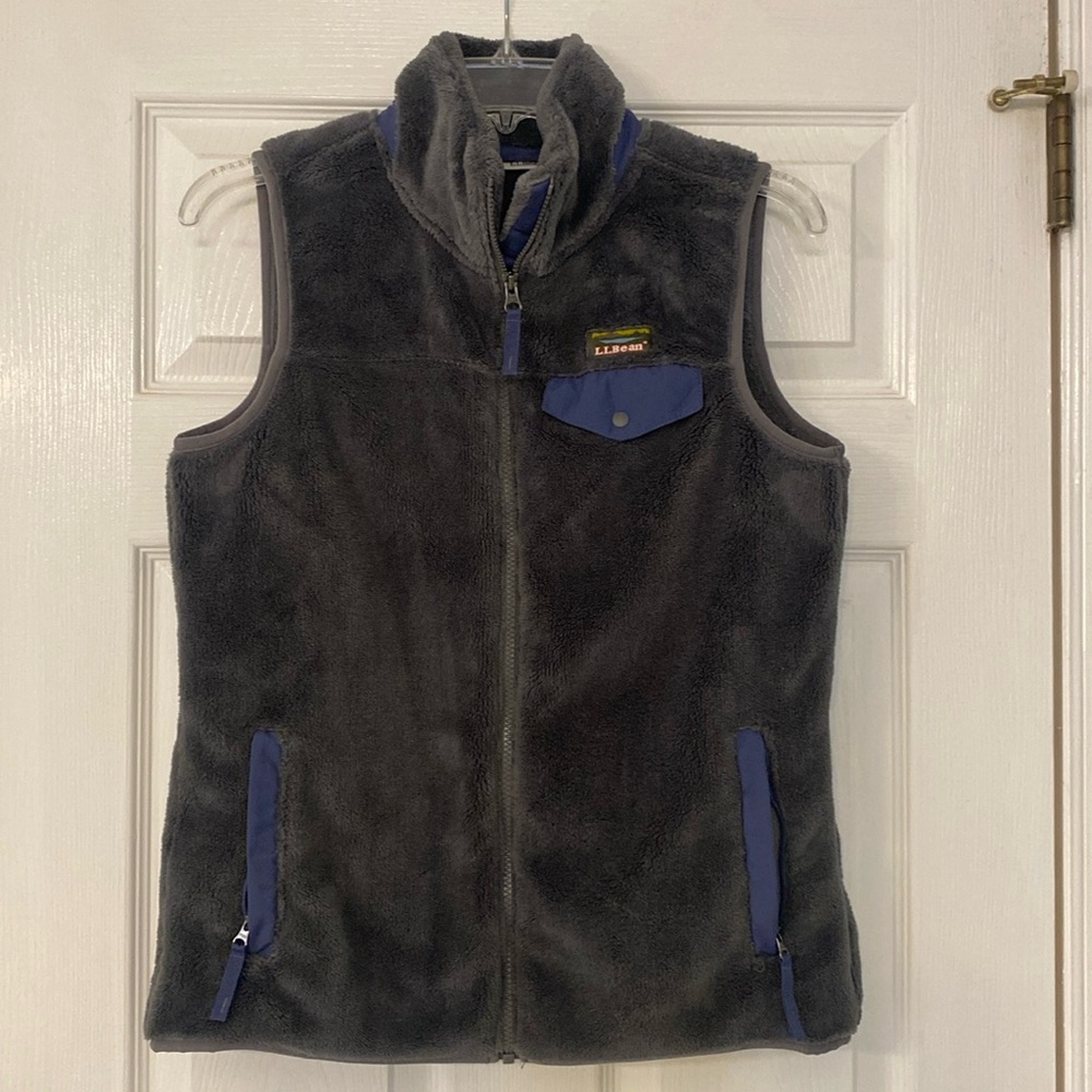 Women’s LL Bean fleece vest